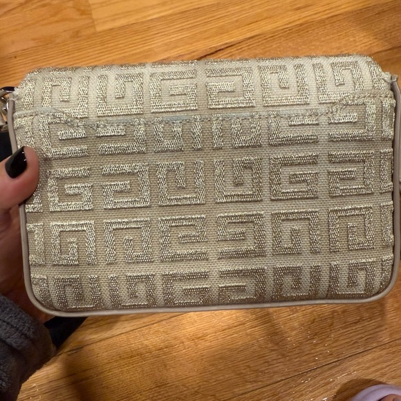 Givenchy - Picture 4 of 10